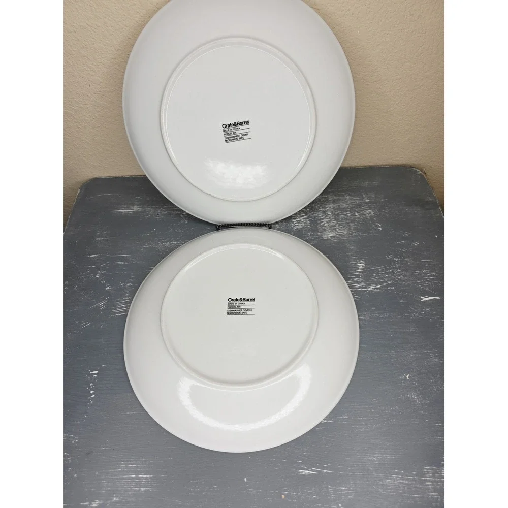 Crate & Barrel‎ White Porcelain Dinner Plates 10.75
